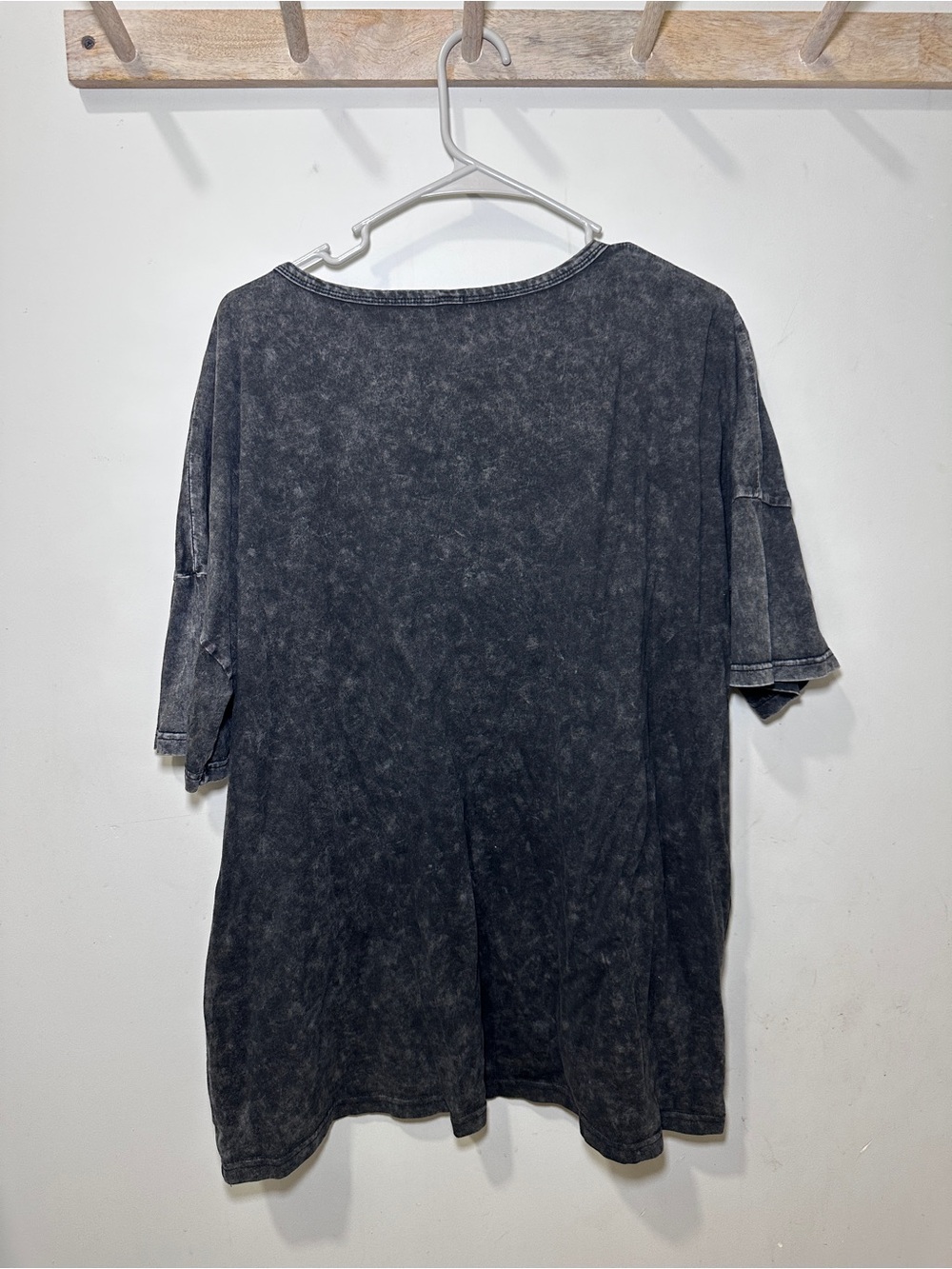Acid Wash Oversized Tee - Picture 7 of 8